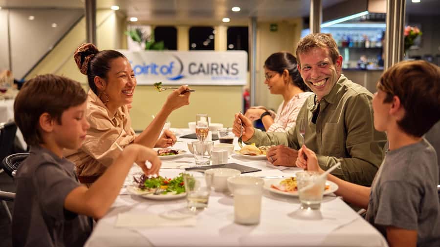 Cairns: Spirit of Cairns Dinner Cruise - How the 150 minutes usually feels