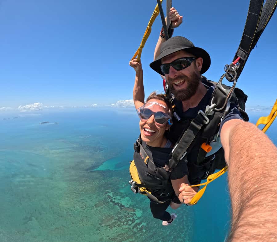 Cairns: Tandem Skydive - The Journey From Cairns to the Jump Area