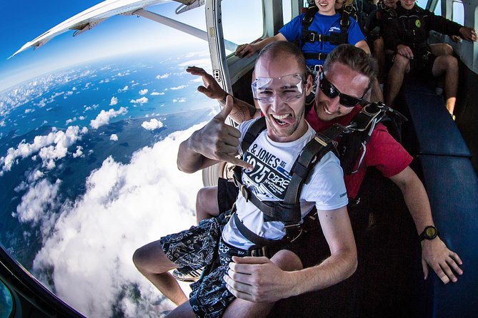 Cairns: Tandem Skydive Experience over Reef & Rainforest - The aircraft climb sets up the view