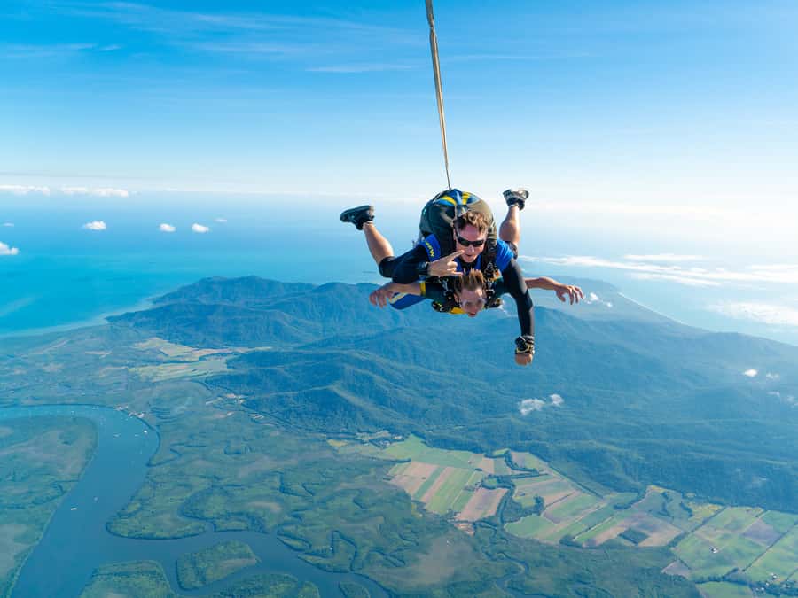Cairns: Tandem Skydive Experience - What happens before you leave the ground