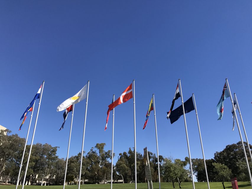 Canberra: City Highlights Day Tour with Entrance Fees - The Lodge and Canberra’s political setting