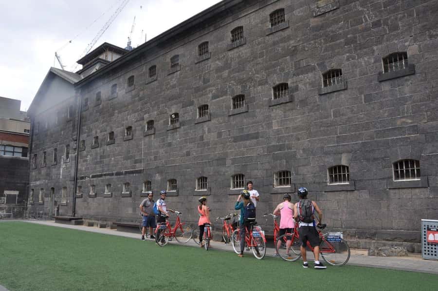 Classic Melbourne Bike tour - Why a bicycle is a smart way to meet Melbourne