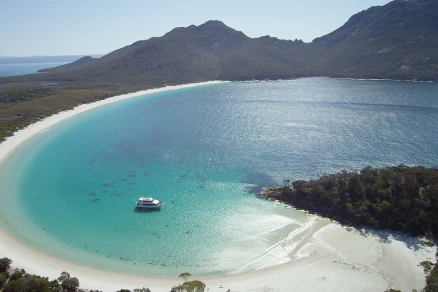 Coles Bay: Wineglass Bay Adults-Only Cruise with Lunch - Coles Bay, granite cliffs, and the Freycinet Peninsula
