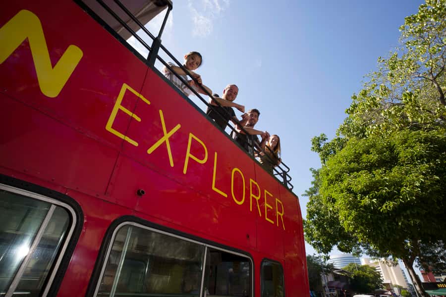 Darwin: Crocosaurus Cove Entry & Hop-on-Hop-Off Bus Tour - Ten daily shows make your timing flexible