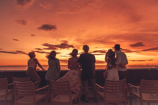 Darwin Harbour Gaze and Graze Sunset Cruise - Sunset begins at 6 pm on Darwin Harbour