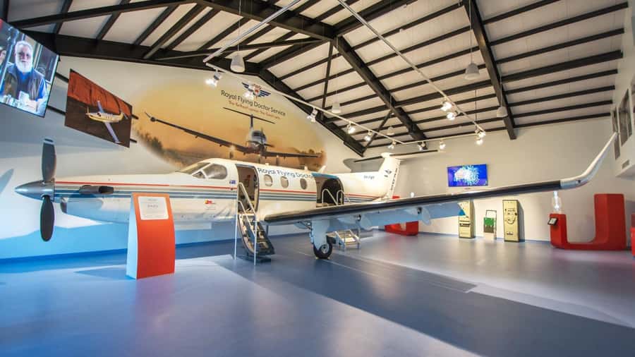 Darwin: Hop-On Hop-Off Bus, Crocosaurus Cove and RFDS Entry - A smart way to plan your Darwin day