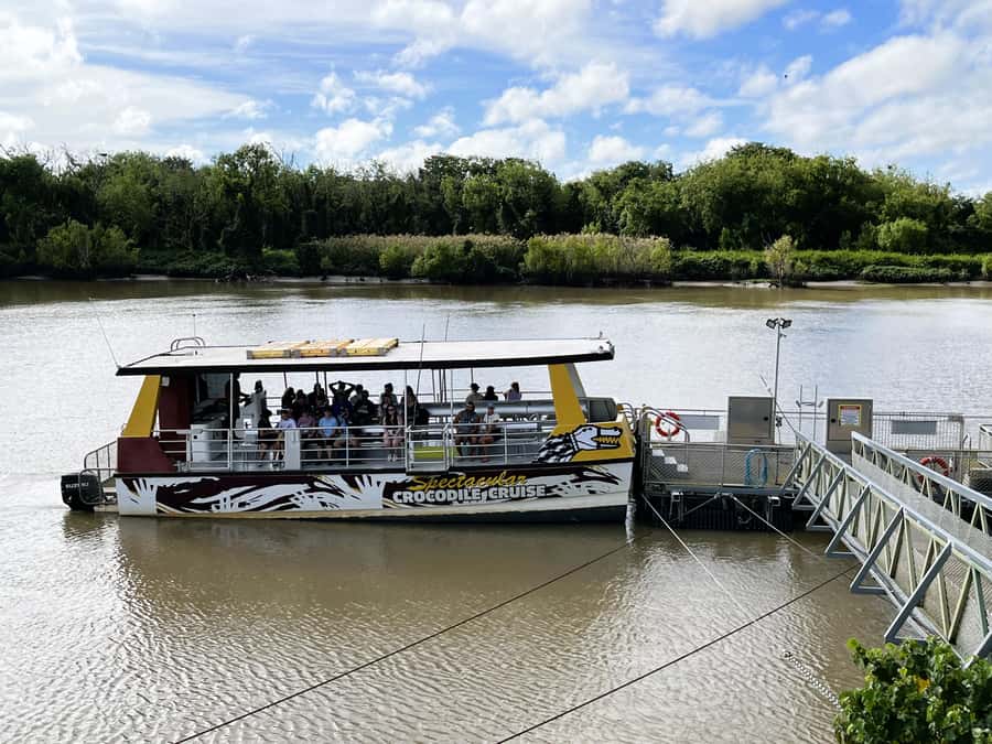 Darwin: Jumping Crocodile Cruise - Why this Darwin crocodile cruise gets your attention