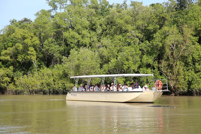 Darwin: Pathfinder Original Jumping Crocodile Cruise - Guides who make the difference