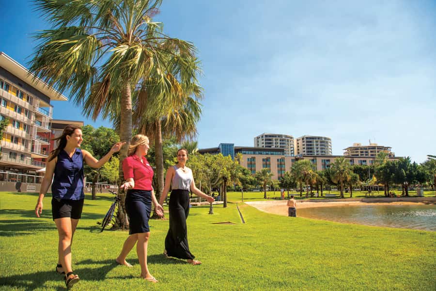 Discover the City of Darwin: Half-Day City Coach Tour - Why this four-hour Darwin tour works well