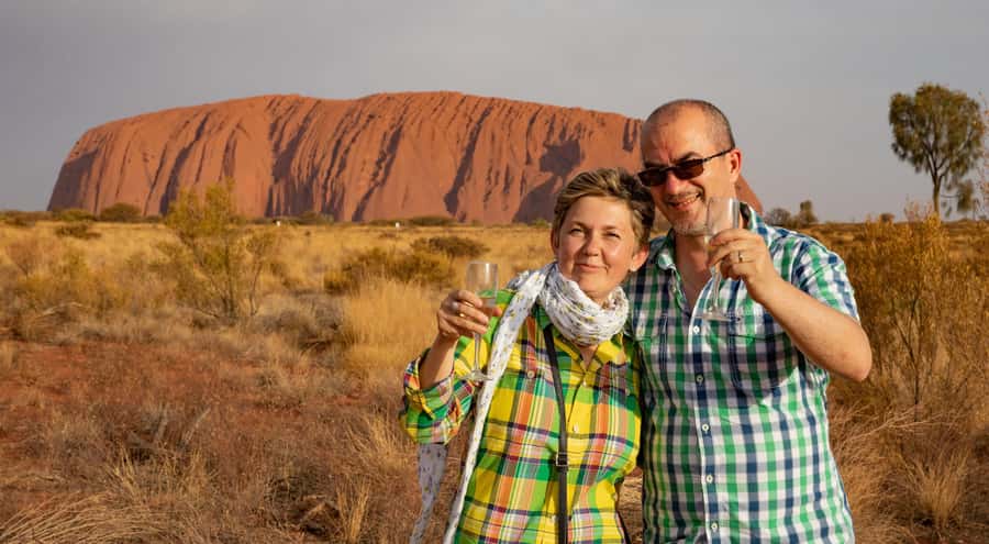 From Alice Springs: Day Trip to Uluru with BBQ Dinner - Mala Walk: rock art and Anangu stories