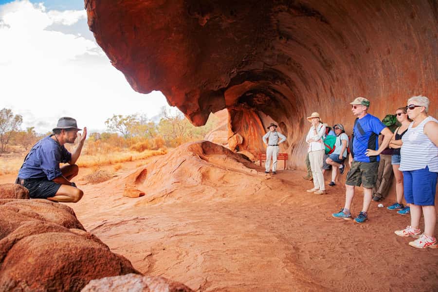 From Alice Springs: Day Trip to Uluru with BBQ Dinner - The return to Alice Springs