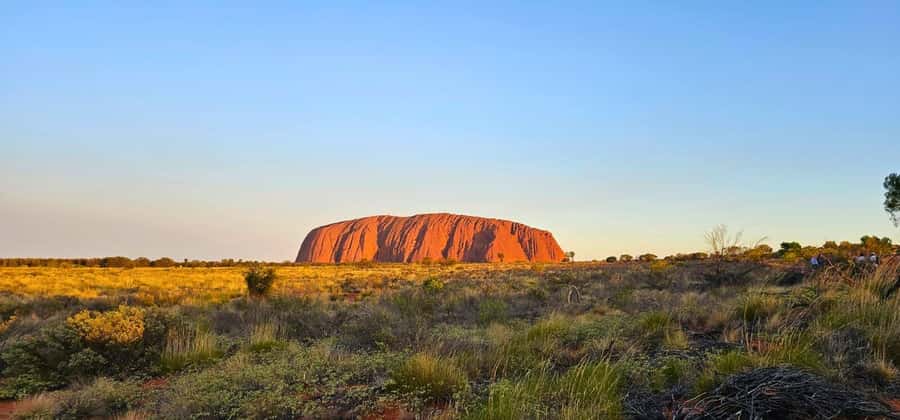 From Alice Springs: Day Trip to Uluru with BBQ Dinner - Who will get the most from this tour