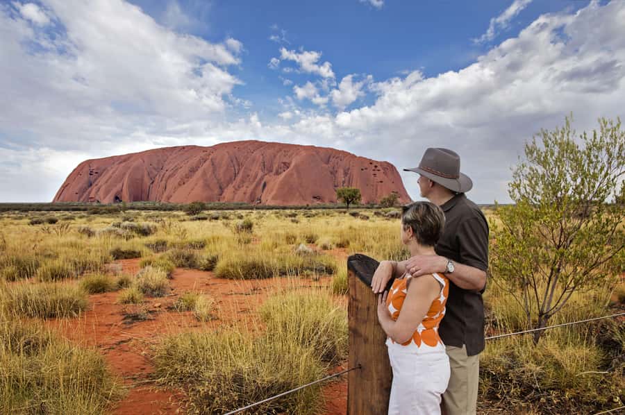 From Alice Springs/Yulara: 4-Day Red Centre 4WD Camping Tour - Day 2: Sunrise at Uluru and the rock walls of Kata Tjuta