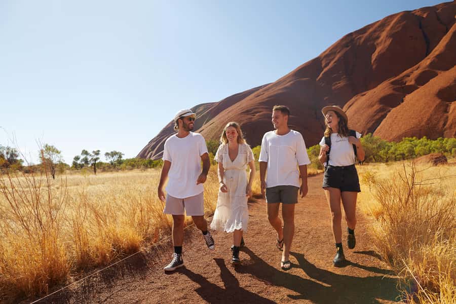 From Alice Springs/Yulara: 4-Day Red Centre 4WD Camping Tour - Who should book this Red Centre tour?