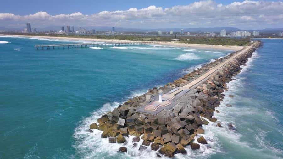From Brisbane: Gold Coast Day Tour with Lunch - What the coach ride means in practice