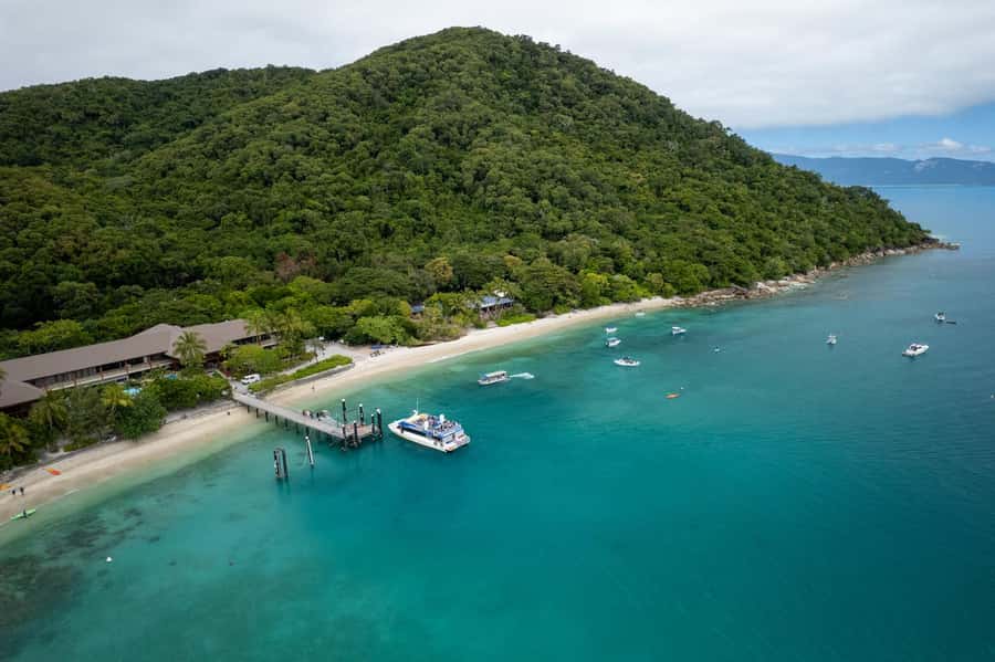 From Cairns: 2 Islands 1 day - Fitzroy & Green Islands - Who will enjoy this day most?