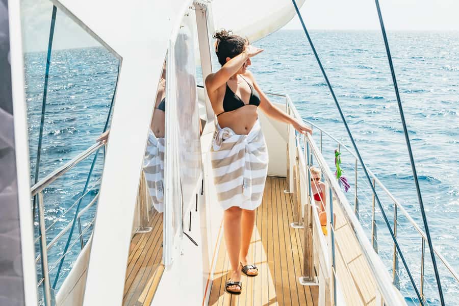 From Cairns: Great Barrier Reef Cruise by Premium Catamaran - Is AU$190 good value?