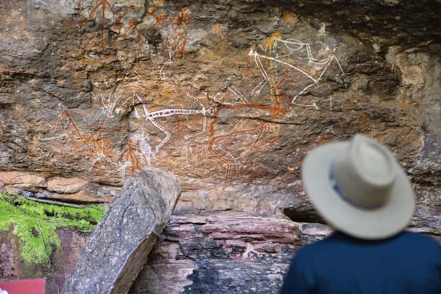 From Darwin: Kakadu Wilderness Escape Day Tour - Walking through Ubirr’s rock art galleries