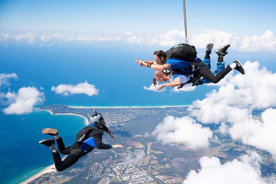 From Gold Coast: Tandem Skydive Experience over Byron Bay - Training at the five-star drop zone