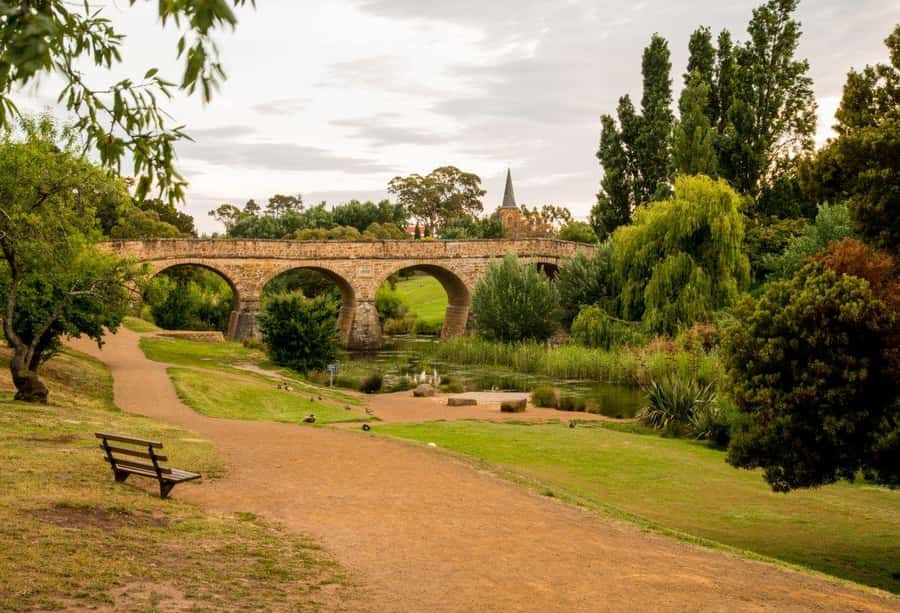 From Hobart: Richmond Village 4 hour Return Tour (Afternoon) - Historic sights and paid attractions