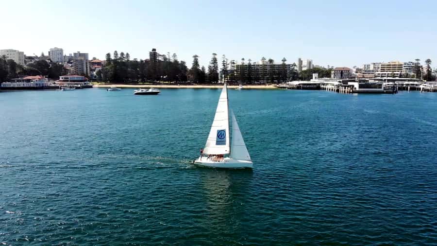 From Manly: Sydney Harbour Hands-On 2.5 Hour Yacht Cruise - Learning to sail without prior experience