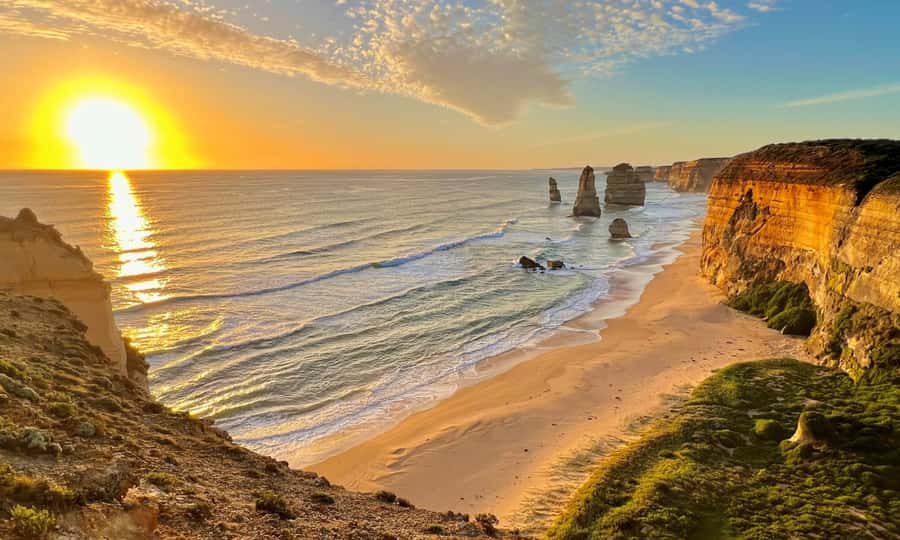 From Melbourne: Great Ocean Road Full-Day Sunset Tour - Loch Ard Gorge, 45 minutes of cliffs and history