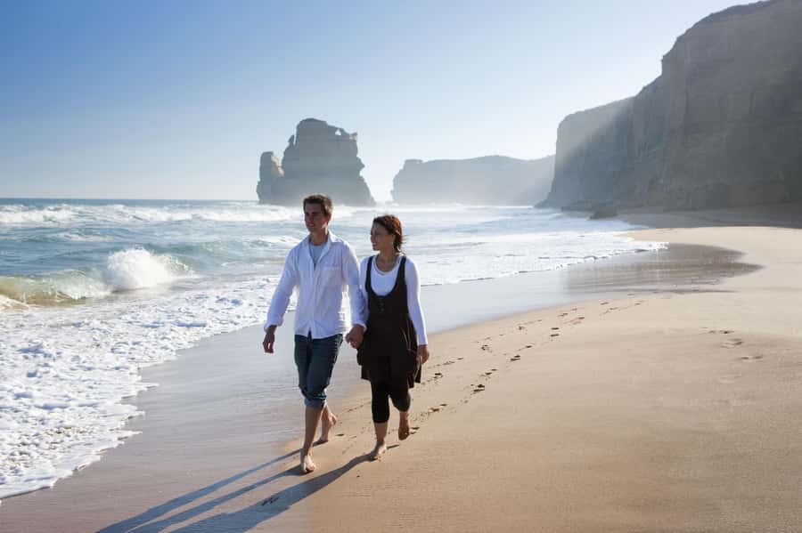 From Melbourne: Reverse Great Ocean Road Day Trip with Lunch - The 12 Apostles before the crowds