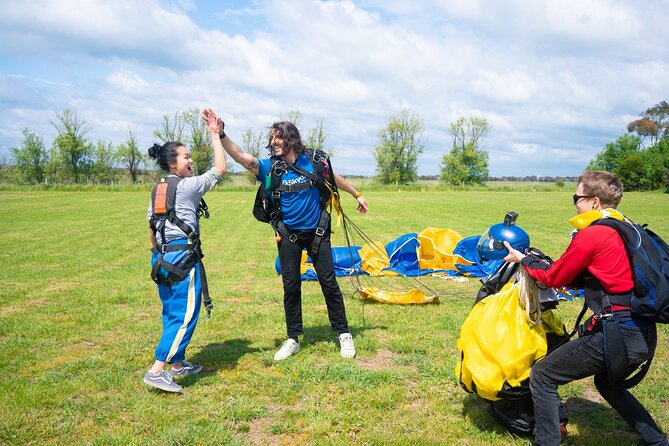 From Melbourne: Tandem Skydive over Great Ocean Road - Photos and video: worth the extra cost?