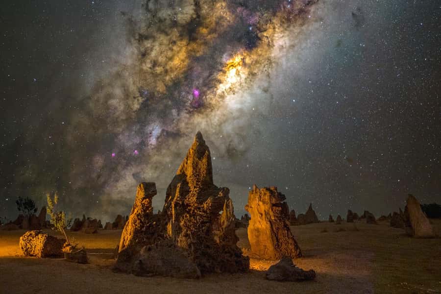 From Perth: Pinnacles Sunset and Stargazing Tour with Dinner - Nilgen Nature Reserve or Hangover Bay