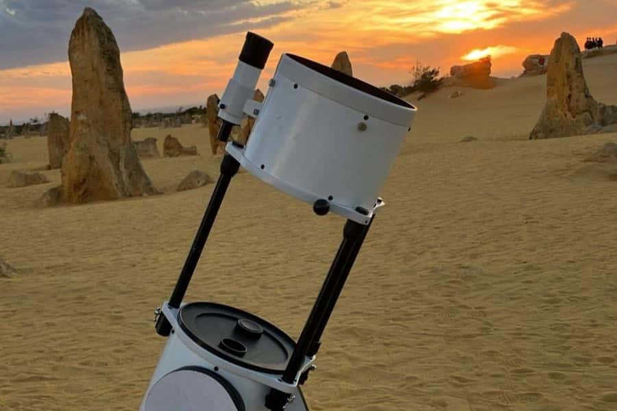 From Perth: Pinnacles Sunset and Stargazing Tour with Dinner - Lancelin Lookout gives the day a strong start