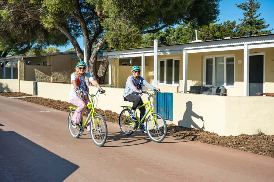 From Perth: Rottnest Island Full-Day Bike and Ferry Trip - Wadjemup Lighthouse and the island’s longer sights