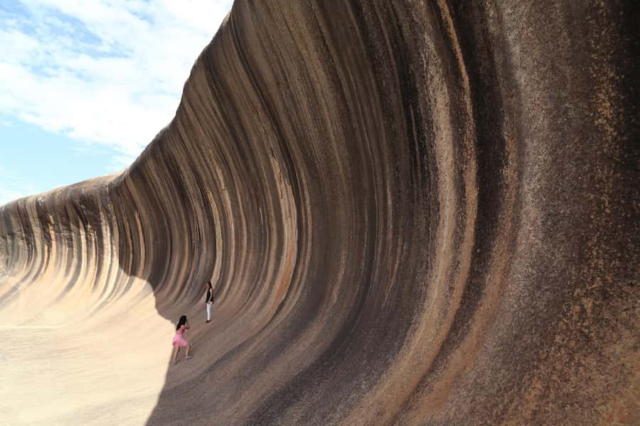 From Perth: Wave Rock, York and Aboriginal Cultural Tour - A country-style lunch at Wildflower Shoppe and Cafe