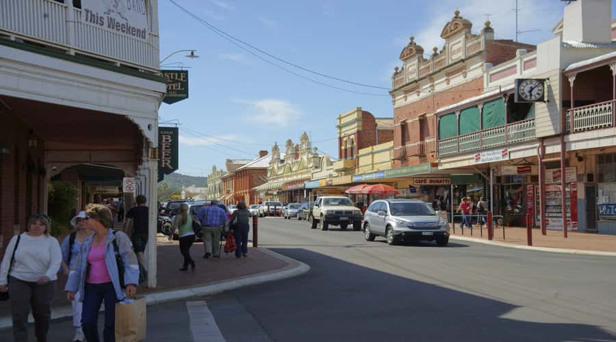 From Perth: Wave Rock, York and Aboriginal Cultural Tour - Leaving Perth for the Wheatbelt