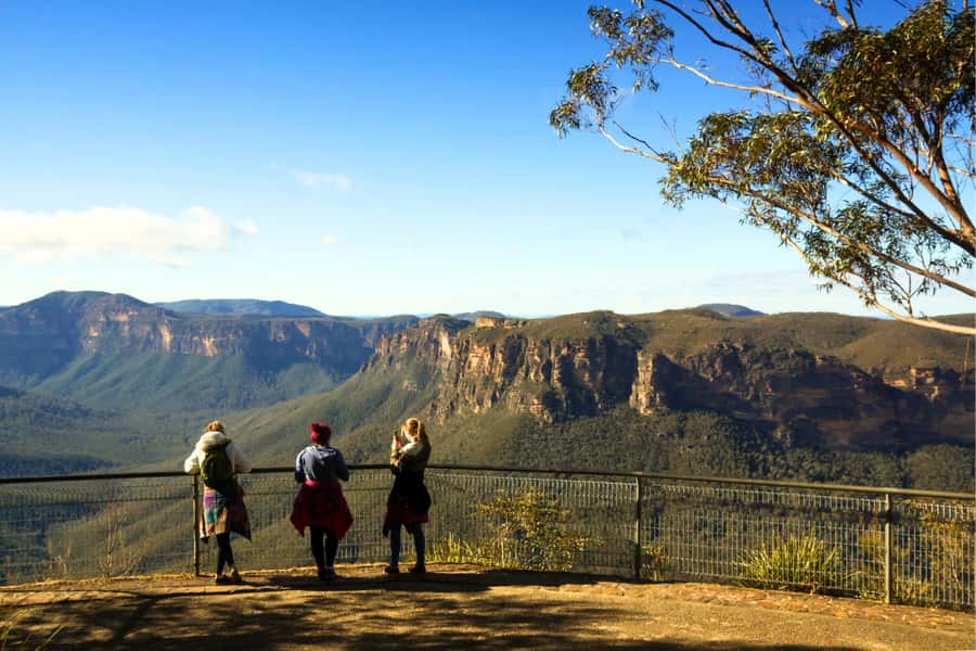 From Sydney: Blue Mountains, Sydney Zoo & Walking Tour - Echo Point delivers the classic Three Sisters view