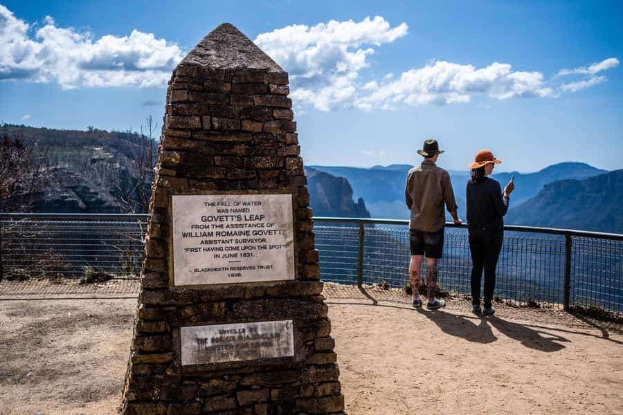 From Sydney: Blue Mountains, Sydney Zoo & Walking Tour - The return by water changes the end of the day