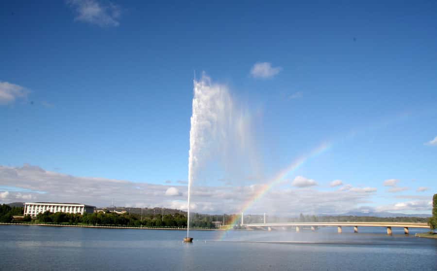 From Sydney: Canberra Floriade Festival Includes Lunch - Lake Burley Griffin and the Captain Cook Memorial