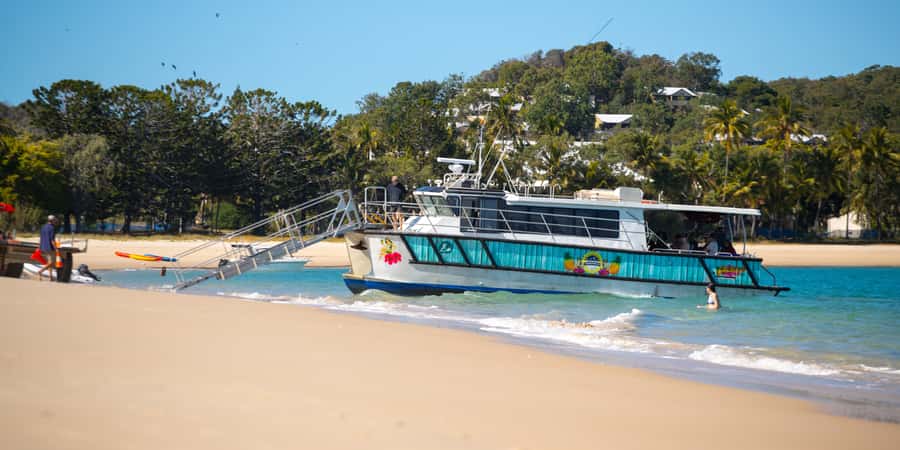 From Yeppoon: Great Keppel Island Snorkeling Hire with Lunch - Getting your snorkeling equipment