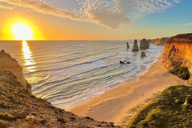 Full-Day Great Ocean Road and 12 Apostles Sunset Tour from Melbourne - The long return to Melbourne
