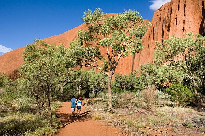 Full Uluru Base Walk at Sunrise Including breakfast - Mala Walk to Kantju Gorge