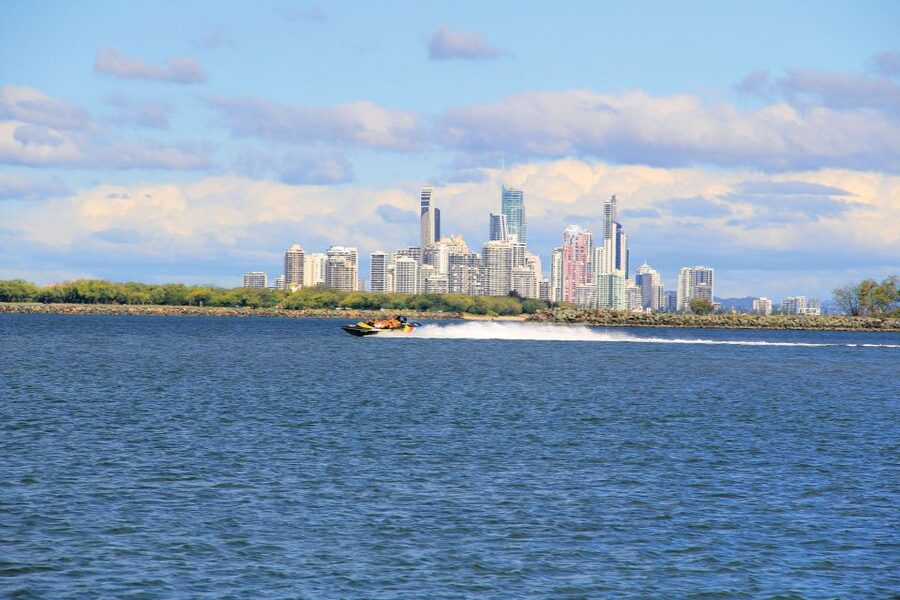 Gold Coast: 1-Hour Extreme Jet Boat Ride - Getting wet is part of the deal