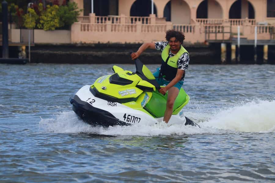 Gold Coast: 1-Hour Jet Ski Ride -No slow zones + Free Photos - Free photos are more useful than they sound
