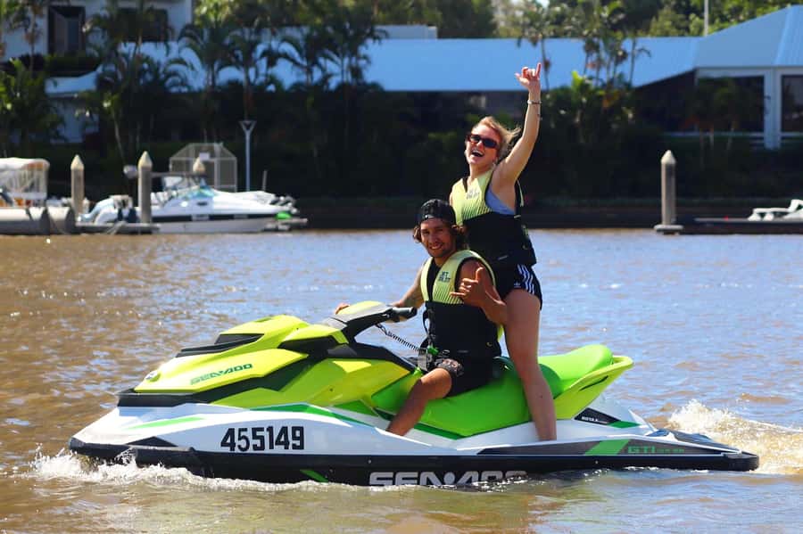 Gold Coast: 1-Hour Jet Ski Ride -No slow zones + Free Photos - The first minutes: calm water and a proper safety briefing