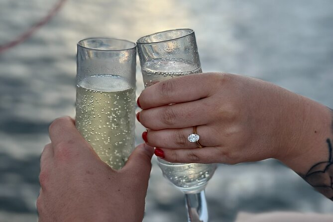 Gold Coast 2 hour Sunset Sailing Cruise with Drinks&Tasting Plate - Drinks, snacks, and the small details