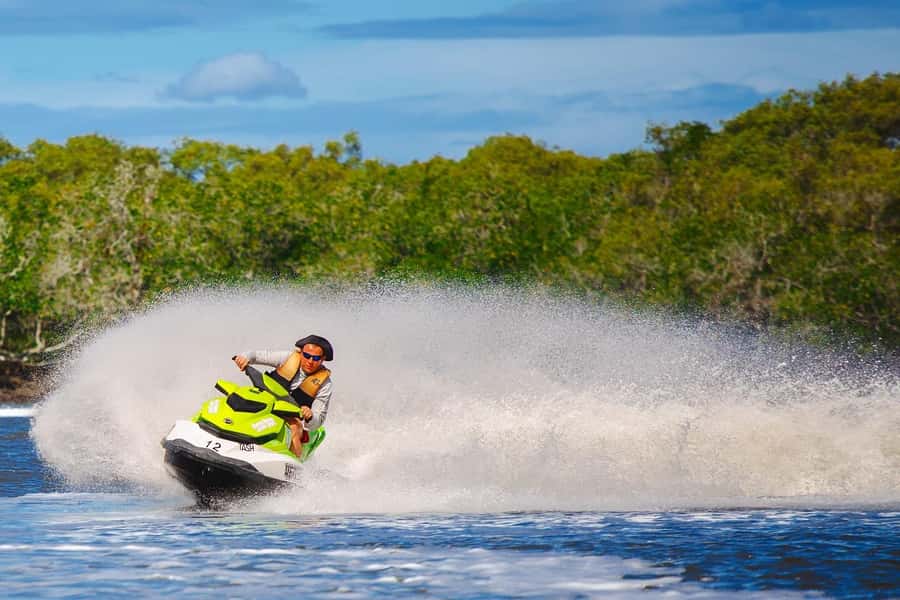 Gold Coast: 30-Minute Jet Ski - No Slow Zones - Free Photos - What to bring and what to expect afterward