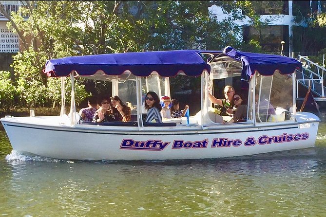 Gold Coast Boat Hire Self-Drive with No License Required - Taking control of the electric boat