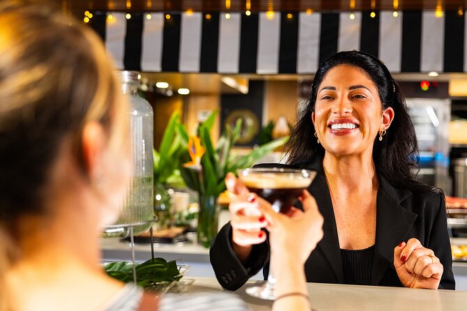 Gold Coast Buffet Dinner Sightseeing Cruise - Live music keeps the cruise from feeling quiet