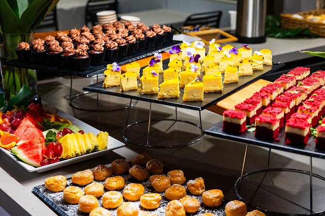 Gold Coast Buffet Dinner Sightseeing Cruise - What the 2.5-hour schedule feels like