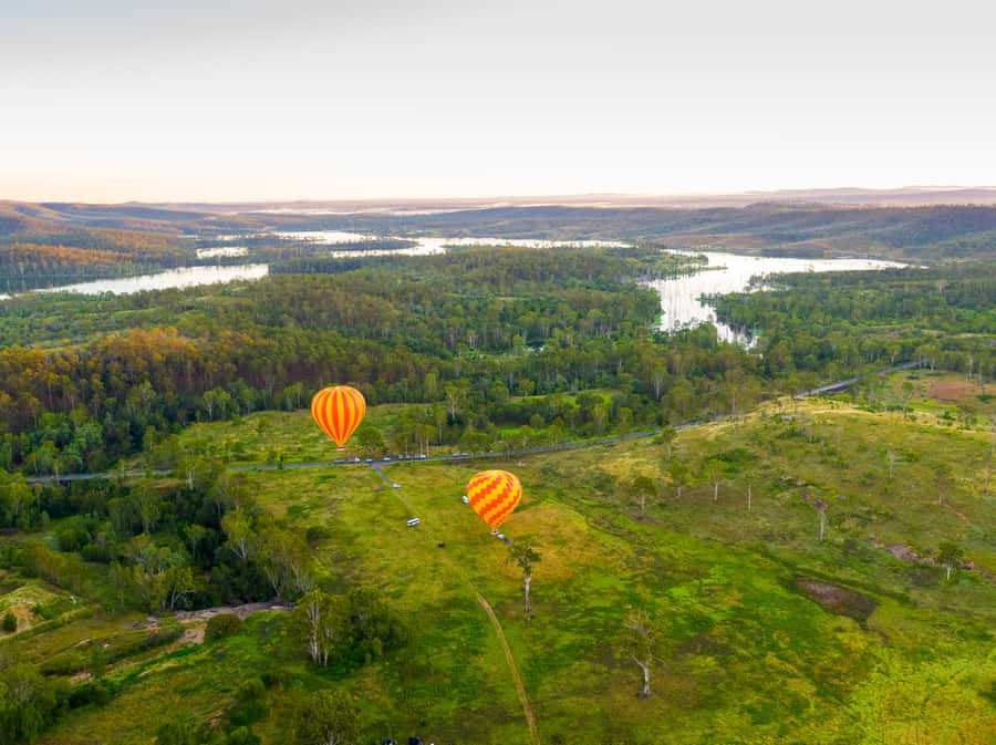 Gold Coast: Hot Air Balloon Flight and Vineyard Breakfast - The vineyard breakfast and sparkling wine