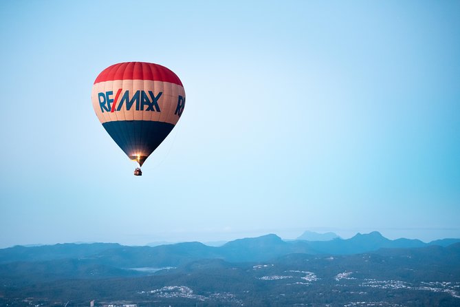 Gold Coast Hot Air Balloon with 5 Star Champagne Buffet Breakfast - The one-hour flight over the Gold Coast