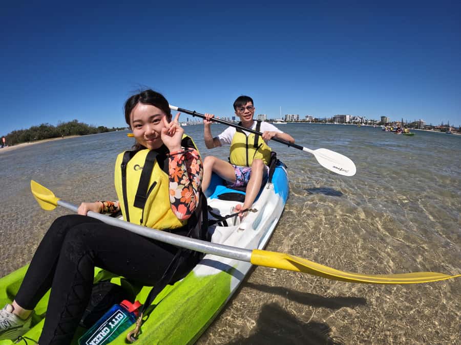 Gold Coast: Kayaking & Snorkelling Tour with Fish Feeding - Feeding colourful subtropical fish